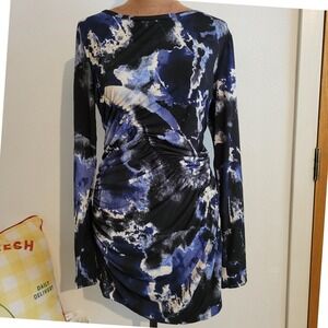 Bisou Bisou Blue Abstract Ruched Long Sleeve Dress Large form fitting stretch
